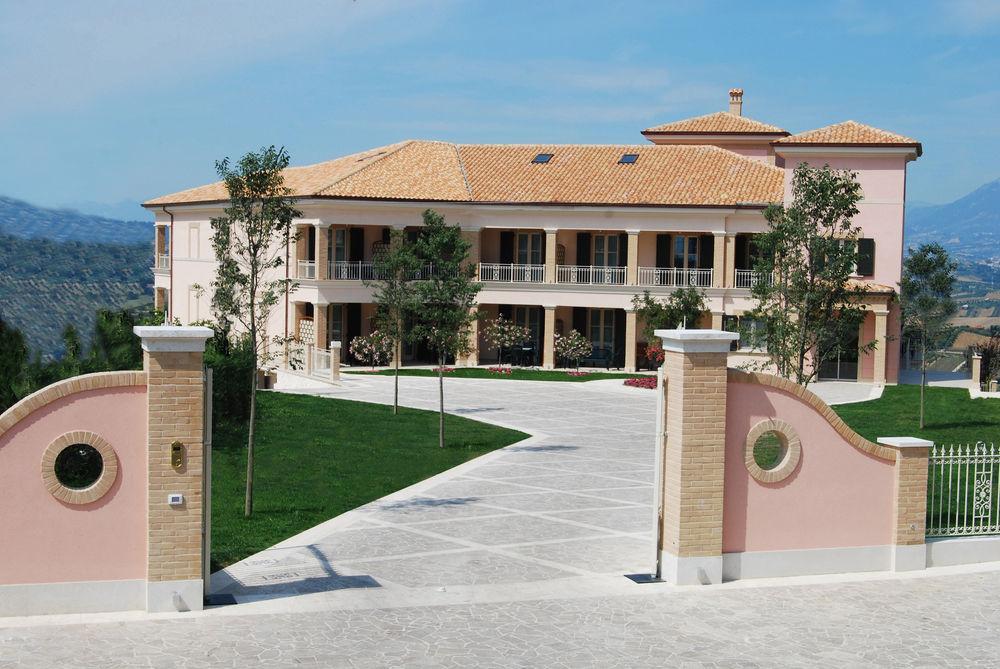 Incantea Resort Tortoreto Exterior photo