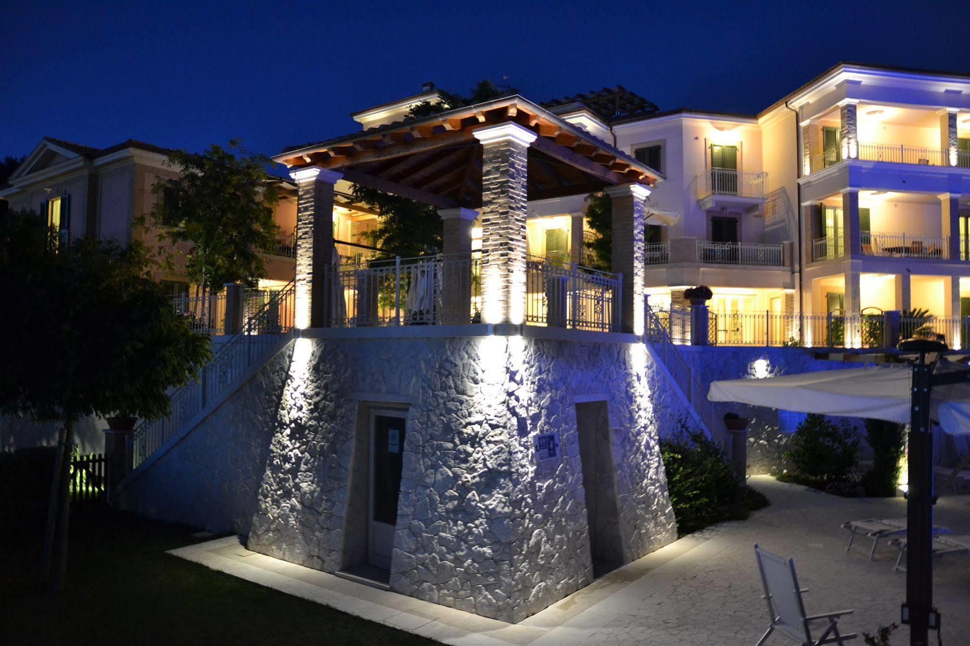 Incantea Resort Tortoreto Exterior photo