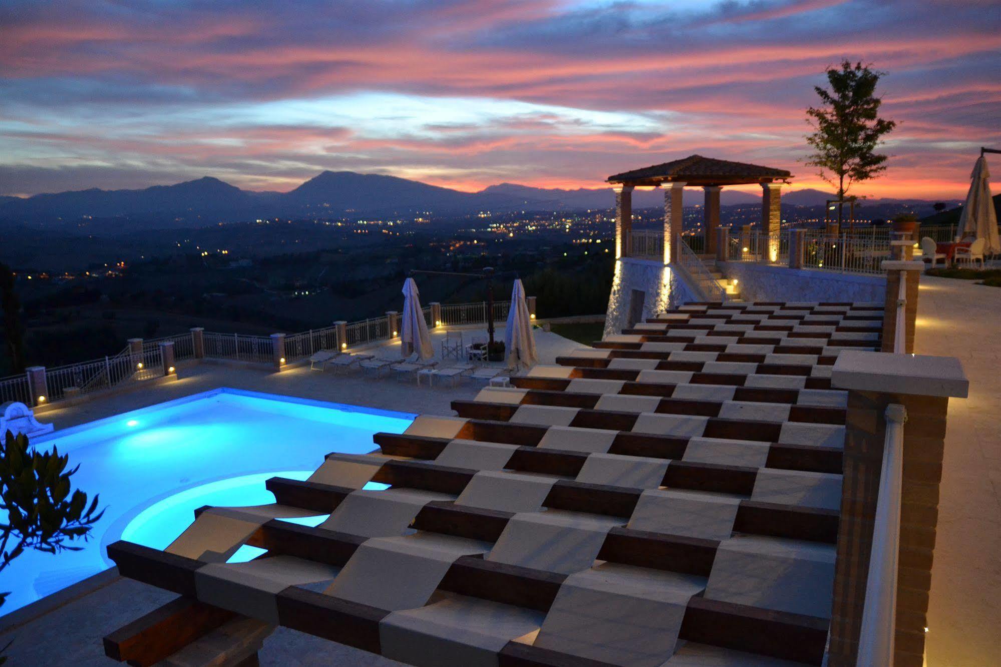 Incantea Resort Tortoreto Exterior photo