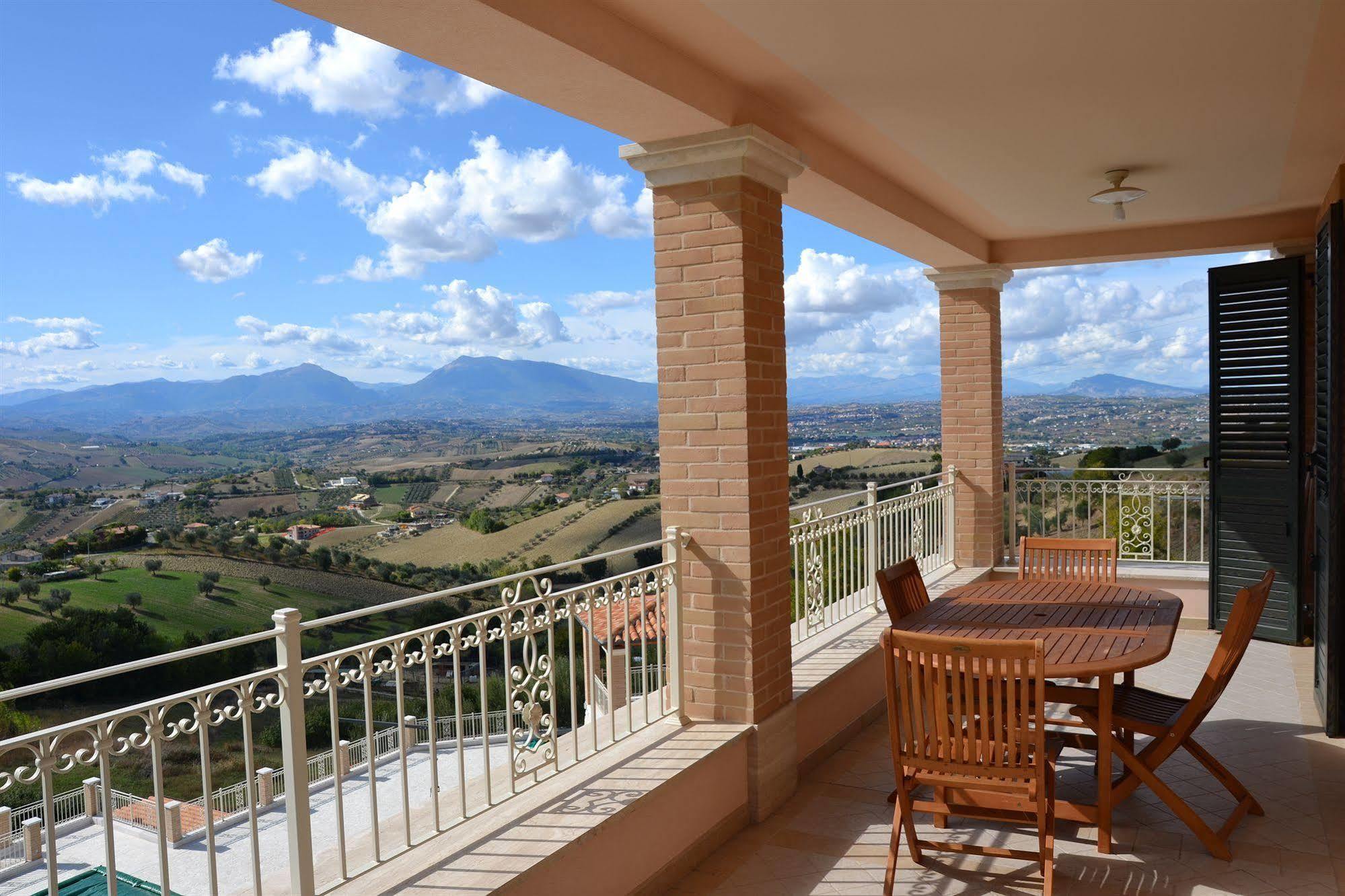 Incantea Resort Tortoreto Exterior photo