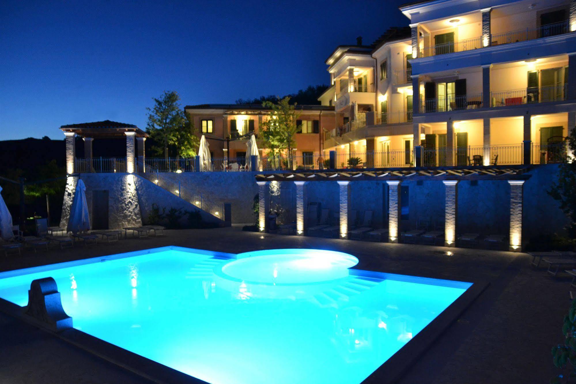 Incantea Resort Tortoreto Exterior photo
